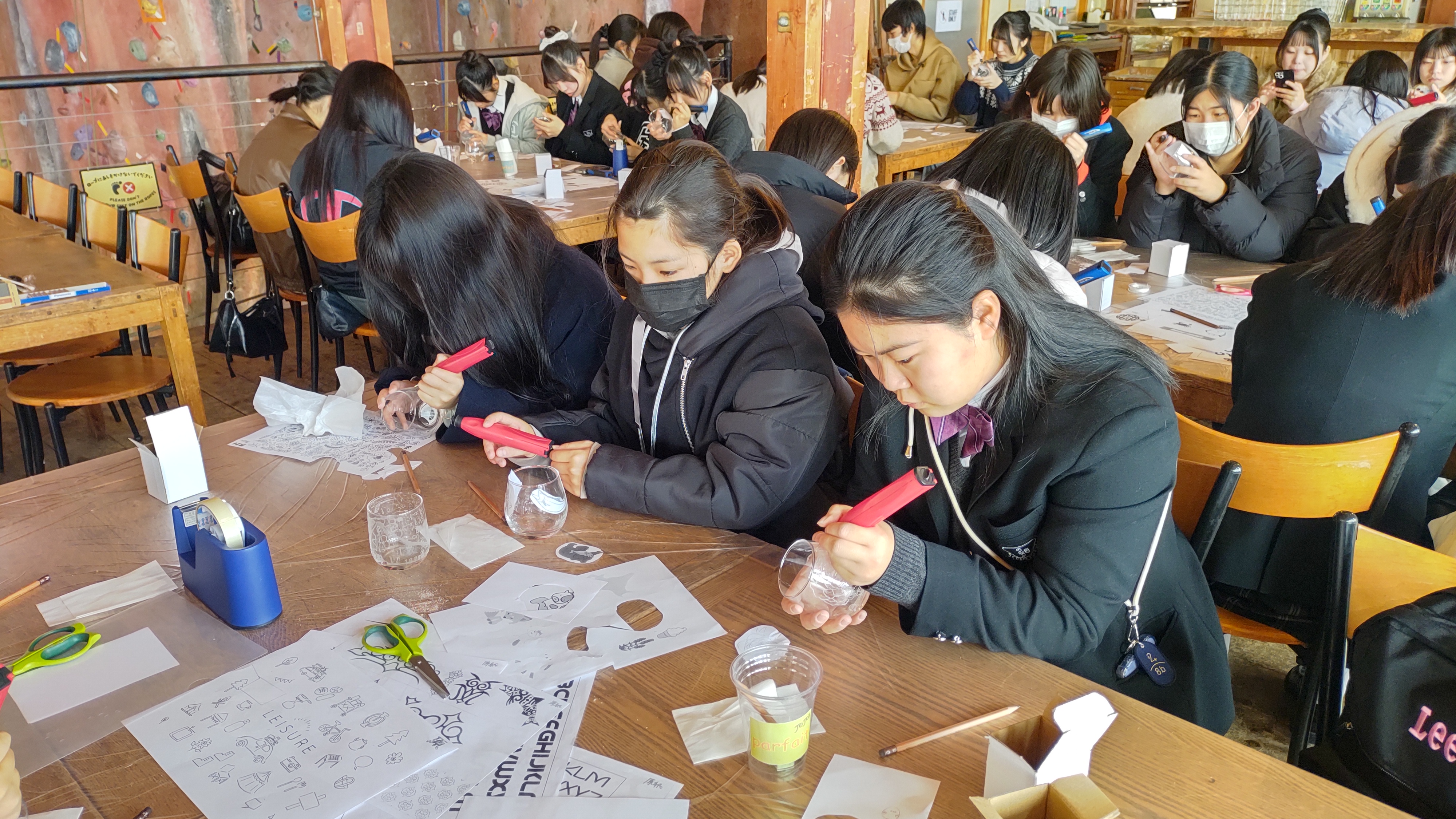 TRIPART_0001_BURST20251112101151685_COVER